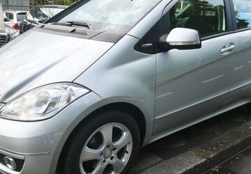 Mercedes-Benz A 180 82.000 km 7.450 &euro; Mönchengladbach - Odenkirchen 41199
