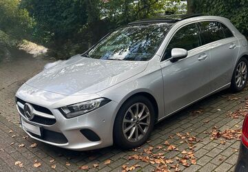 Mercedes-Benz A 180 99.500 km 17.450 &euro; Düsseldorf 40545