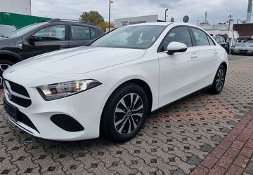 Mercedes-Benz A 180 48.370 km 21.898 &euro; Mönchengladbach 41063